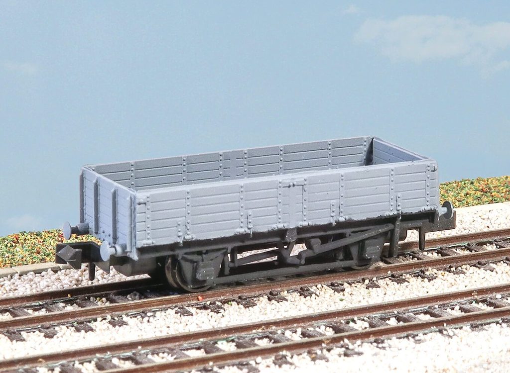 Peco KNR257 N Gauge BR Pipe Wagon Kit Wagons