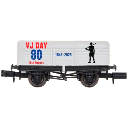 Dapol 2F-071-100 N Gauge 7 Plank Open Wagon VJ 80th Anniversary Army