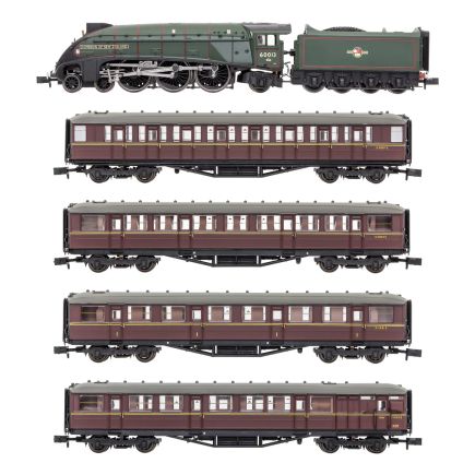 Dapol 2S-008-018 N Gauge LNER A4 4-6-2 60013 'Dominion Of New Zealand' BR Green Late Crest With Four Gresley Coaches