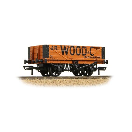 Bachmann 37-053A OO Gauge 5 Plank Wagon Wooden Floor 'J.R. Wood & Co. Ltd.' Orange No.31