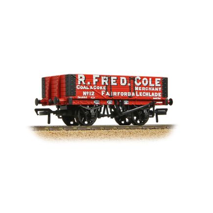 Bachmann 37-060A OO Gauge 5 Plank Wagon Wooden Floor 'R. Fred. Cole Coal & Coke Merchant' Red No.12