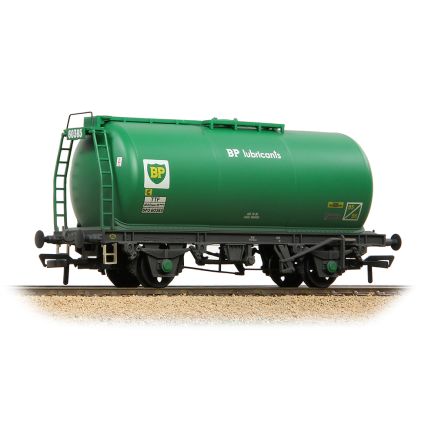 Bachmann 37-590A OO Gauge BR 45 Ton TTF Tank Wagon BP Lubricants Green Weathered BPO60365