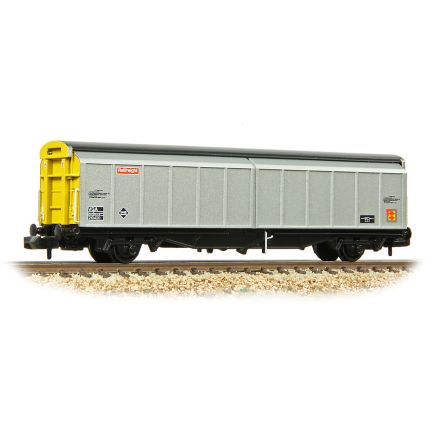 Graham Farish 373-602E N Gauge BR VGA Van BR Railfreight Distribution Sector 210420
