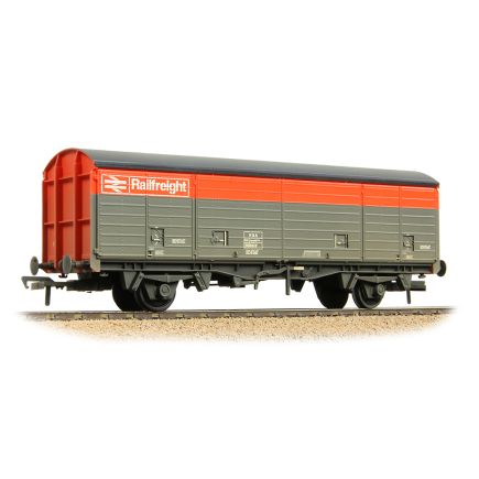 Bachmann 38-144C OO Gauge BR VDA Van BR Railfreight Red & Grey Weathered 200819
