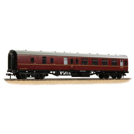 Bachmann 39-084 OO Gauge BR Mk1 BSK Brake Second Corridor Coach BR Maroon SC35393