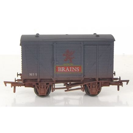 Dapol 4F-011-145 OO Gauge 12 Ton Ventilated Van Brains SA No.1 Weathered