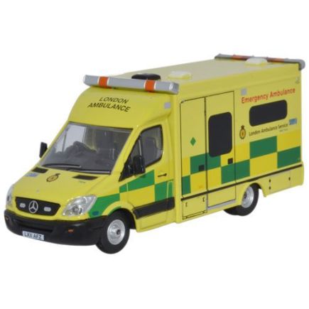 Oxford Diecast 76MA002 OO Gauge Mercedes Ambulance London