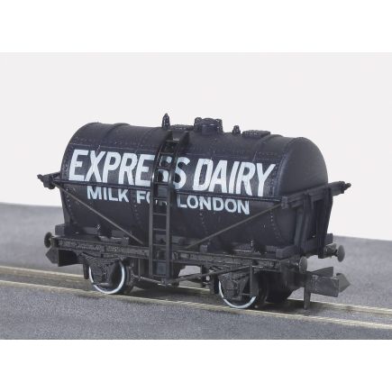 Peco NR-P168 N Gauge Milk Tank 'Express Dairies'