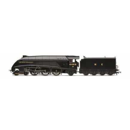 Hornby R30452 OO Gauge LNER A4 4-6-2 4466 'Sir Ralph Wedgwood' LNER Black