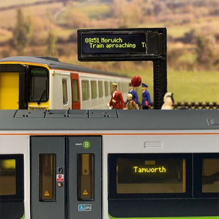 Train Tech SD1 OO Gauge Platform Smart Screen (Single Pack)