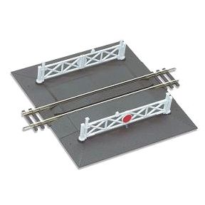 Peco ST-268 OO Gauge Straight Level Crossing With 2 Ramps & 4 Gates