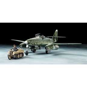 Tamiya 25215 Me262A-2a & Kettendraftrad Plastic Kit