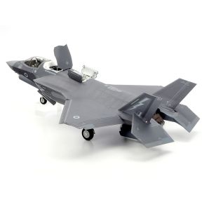 Tamiya 61125 F-35B Lightning II Plastic Kit