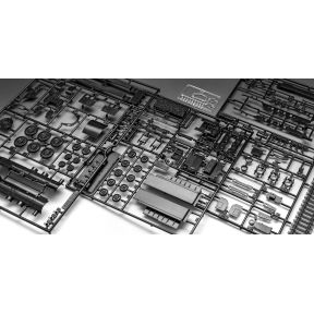 Revell 02167 German BR 18505 Steam Locomotive Plastic Kit