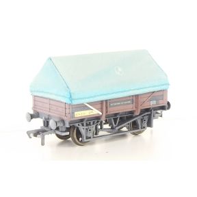 Bachmann 33-081-SH OO Gauge China Clay Wagon BR Bauxite With Hood B743141 Weathered