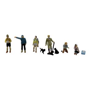 Bachmann 36-429 OO Gauge Hikers and Dog Walkers