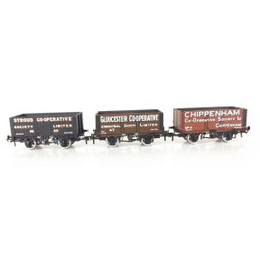 Bachmann 37-076X-SH OO Gauge Set Of 3 Private Owner Wagons Cotswolds Co-operative