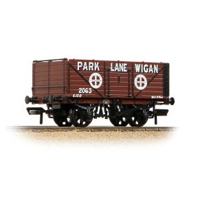 Bachmann 37-082C OO Gauge 7 Plank End Door Wagon Park Lane Wigan Brown