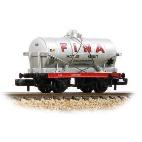 Graham Farish 373-658 N Gauge 14 Ton Tank Wagon Fina Silver No.138