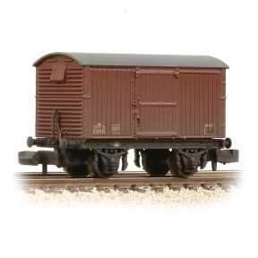 Graham Farish 377-981A N Gauge LNER 12 Ton Ventilated Van Corrugated Steel Ends BR Bauxite