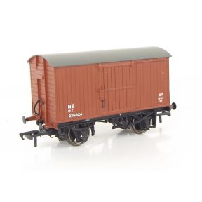 Bachmann 38-375-SH OO Gauge LNER 12 Ton Vent Van LNER Oxide 236824