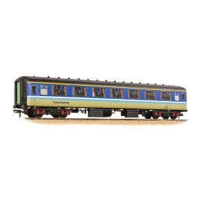 Bachmann 39-343 OO Gauge BR Mk2A FK First Corridor Coach BR Provincial Trans-Pennine 13463