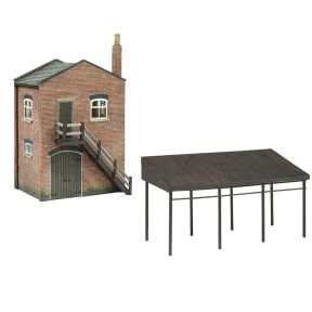 Bachmann 44-0130 OO Gauge Lucston Shed and Stores