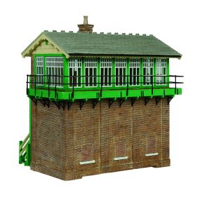 Bachmann 44-1011 OO Gauge March East Junction Signal Box Green & Cream