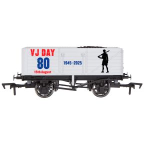 Dapol 4F-071-188 OO Gauge 7 Plank Open Wagon VJ 80th Anniversary Army