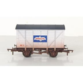 Dapol 4F-012-064 OO Gauge 12 Ton Ventilated Van Birds Eye No.1 Weathered