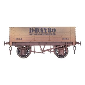 Dapol 7F-052-015W O Gauge 5 Plank Wagon D Day 80th Anniversary Weathered