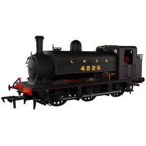 Rapido 958004 OO Gauge LNER J52 0-6-0 4226 LNER Black Red Lining