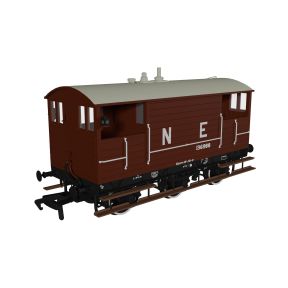 Rapido 975006 OO Gauge GCR 15 Ton 6 Wheeled Brake Van Pre 1936 LNER Bauxite No.136988