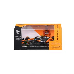 Bburago 18-38249N No.4 Lando Norris McLaren MCL39 With Helmet 2025 Season Diecast Model