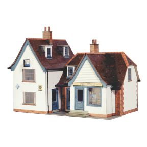 Superquick B21 OO Gauge The Swan Inn Card Kit