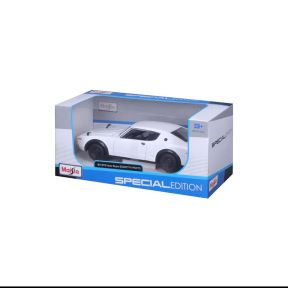 Maisto M31528 Nissan Skyline 2000GT-R (KPGC110) 1973 White Diecast Model
