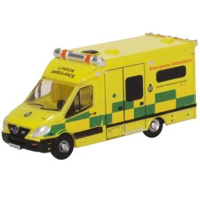 Oxford Diecast NMA002 N Gauge Mercedes Ambulance London