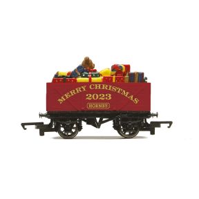 Hornby R60082 OO Gauge Christmas Wagon 2023