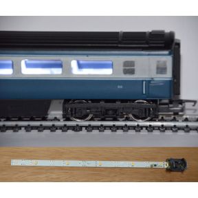 Train Tech CL1 OO Gauge Automatic Cool White Coach Light Strip