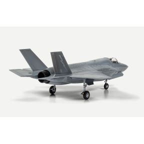 Airfix A55010 Lockheed Martin F-35B Lightning II Plastic Kit Starter Set