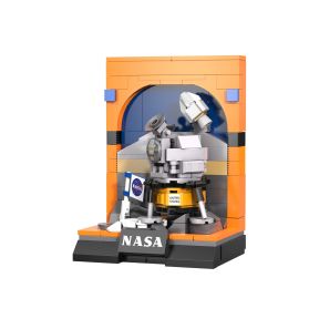 CaDA C56043W Apollo 11 Lunar Module Plastic Brick Kit