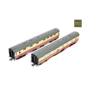 Hornby R40470 OO Gauge BR Tavern Car 'White Horse' & Composite Restaurant Coaches Twin Pack BR Crimson And Cream