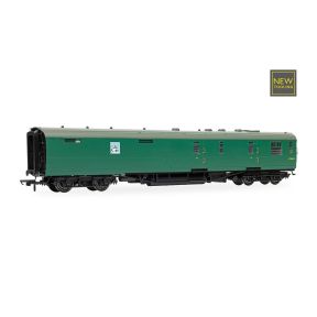 Hornby R40471 OO Gauge BR Tavern Car 'Jolly Tar' & Composite Restaurant Coaches Twin Pack BR Green